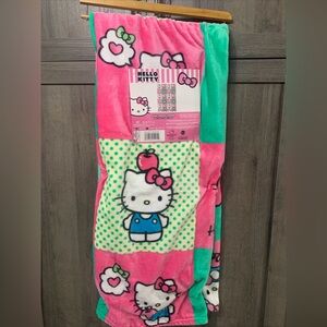 New Hello Kitty Apple Boxes Green & Pink Plush 50" x 70" Throw Blanket With Tag